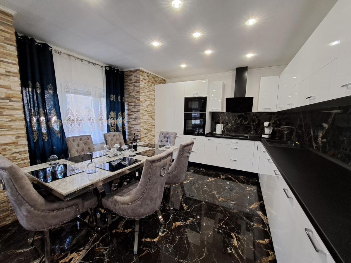Apartment Monaco Rijeka Buitenkant foto