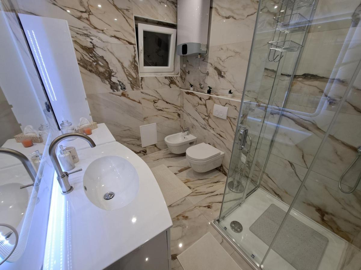 Apartment Monaco Rijeka Buitenkant foto
